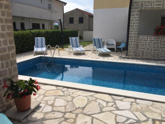 Ara-Zarok Villa Baska  Bagian luar foto