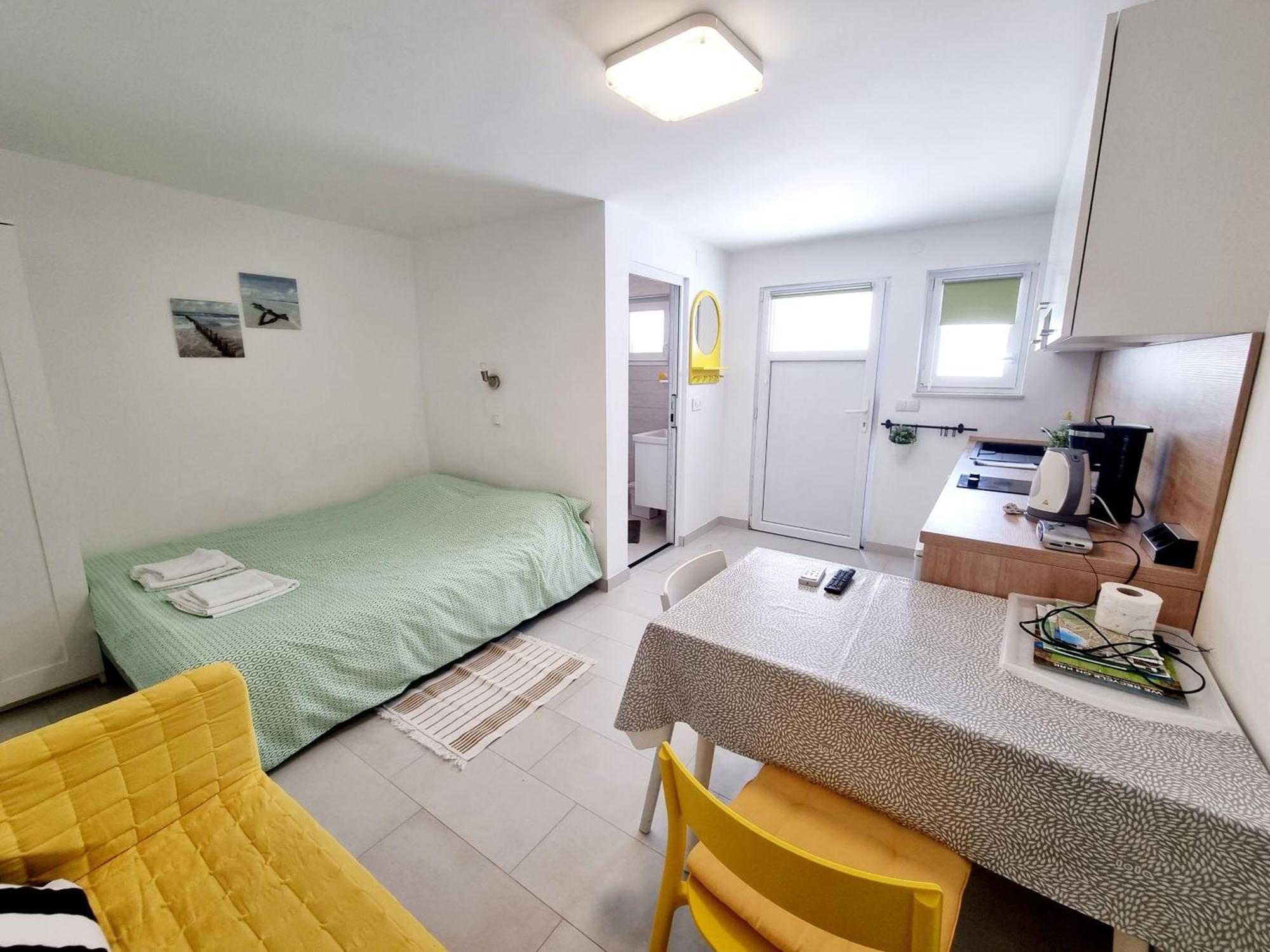 Ara-Zarok Villa Baska  Bagian luar foto